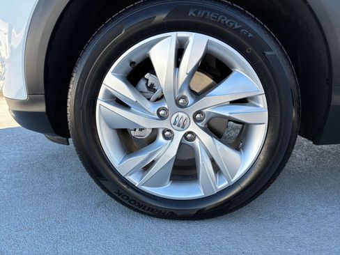 Used 2025 Buick Encore GX Preferred AWD/4WD image 28
