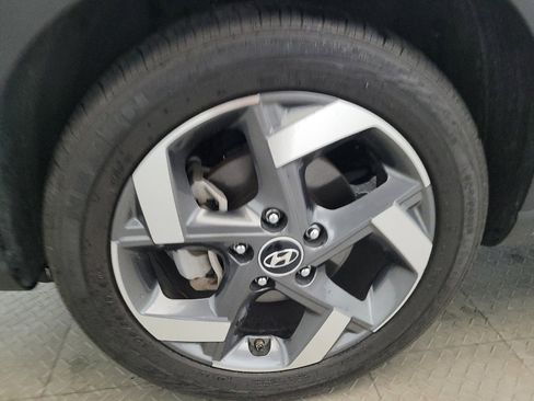 Used 2023 Hyundai Venue SEL FWD image 31
