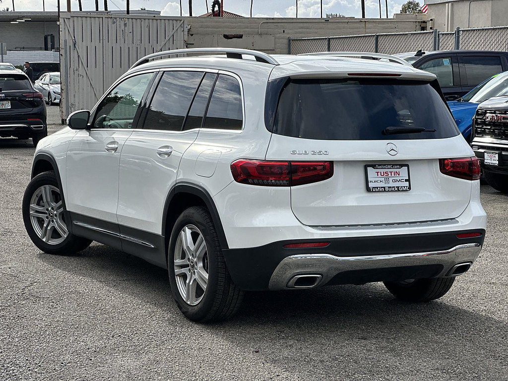 Used 2023 Mercedes-Benz GLB 250 image 6