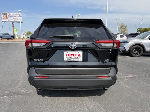 Used 2025 Toyota RAV4 LE AWD/4WD image 6