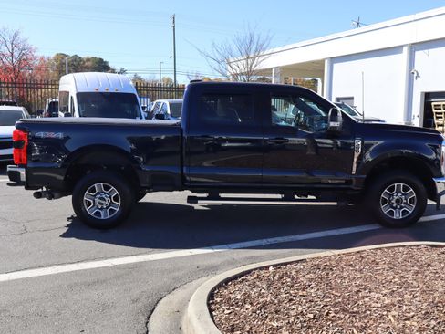 Used 2025 Ford F250 Lariat image 11