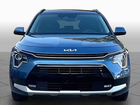 Used 2023 Kia Niro EX Touring FWD image 4