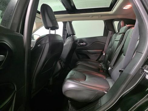 Used 2016 Jeep Cherokee Limited AWD/4WD image 26