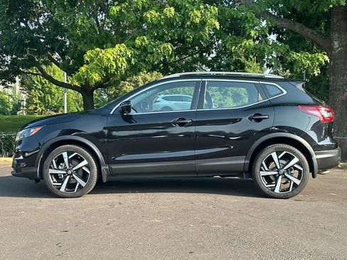 Used 2020 Nissan Rogue Sport SL AWD/4WD image 5