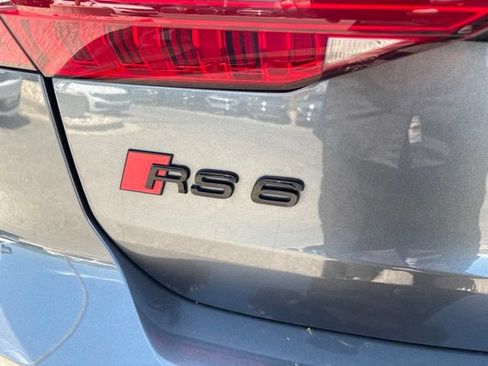 Used 2022 Audi RS 6 w/ Executive Package AWD/4WD image 9
