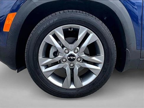 Used 2022 Kia Seltos S FWD image 10