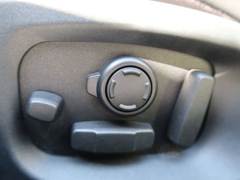 Used 2017 Jaguar XE First Edition image 28