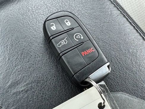 Used 2019 Jeep Grand Cherokee Summit AWD/4WD image 37