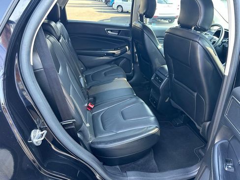 Used 2016 Ford Edge Titanium w/ Technology Package AWD/4WD image 11