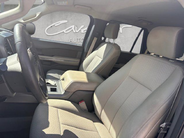 Used 2018 Ford Expedition XLT RWD image 19