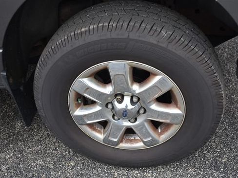 Used 2014 Ford F150 XLT w/ Equipment Group 302A Luxury AWD/4WD image 11