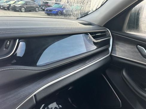 Used 2022 Jeep Grand Cherokee Limited 4xe image 31