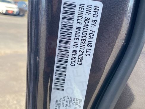 Used 2022 Jeep Compass Limited image 45