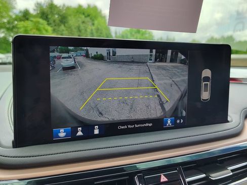 Used 2025 Acura MDX SH-AWD w/ Technology Package image 38
