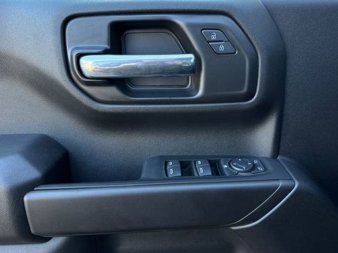 Certified 2025 Chevrolet Silverado 1500 Custom image 11