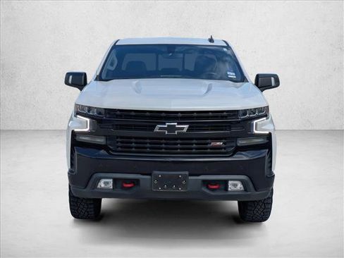Used 2021 Chevrolet Silverado 1500 LT Trail Boss w/ Convenience Package II image 2