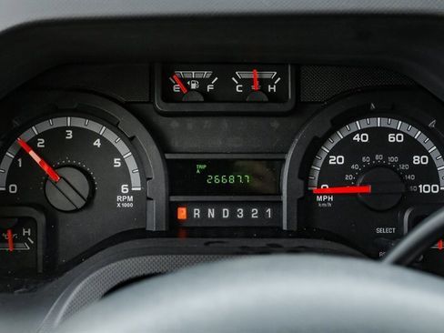 Used 2014 Ford E-350 and Econoline 350 Super Duty image 20