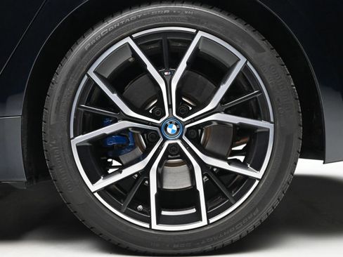 Used 2023 BMW 530e xDrive w/ Premium Package image 34