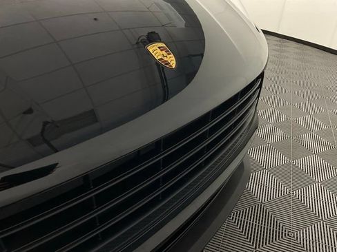 Used 2019 Porsche Macan AWD/4WD image 8