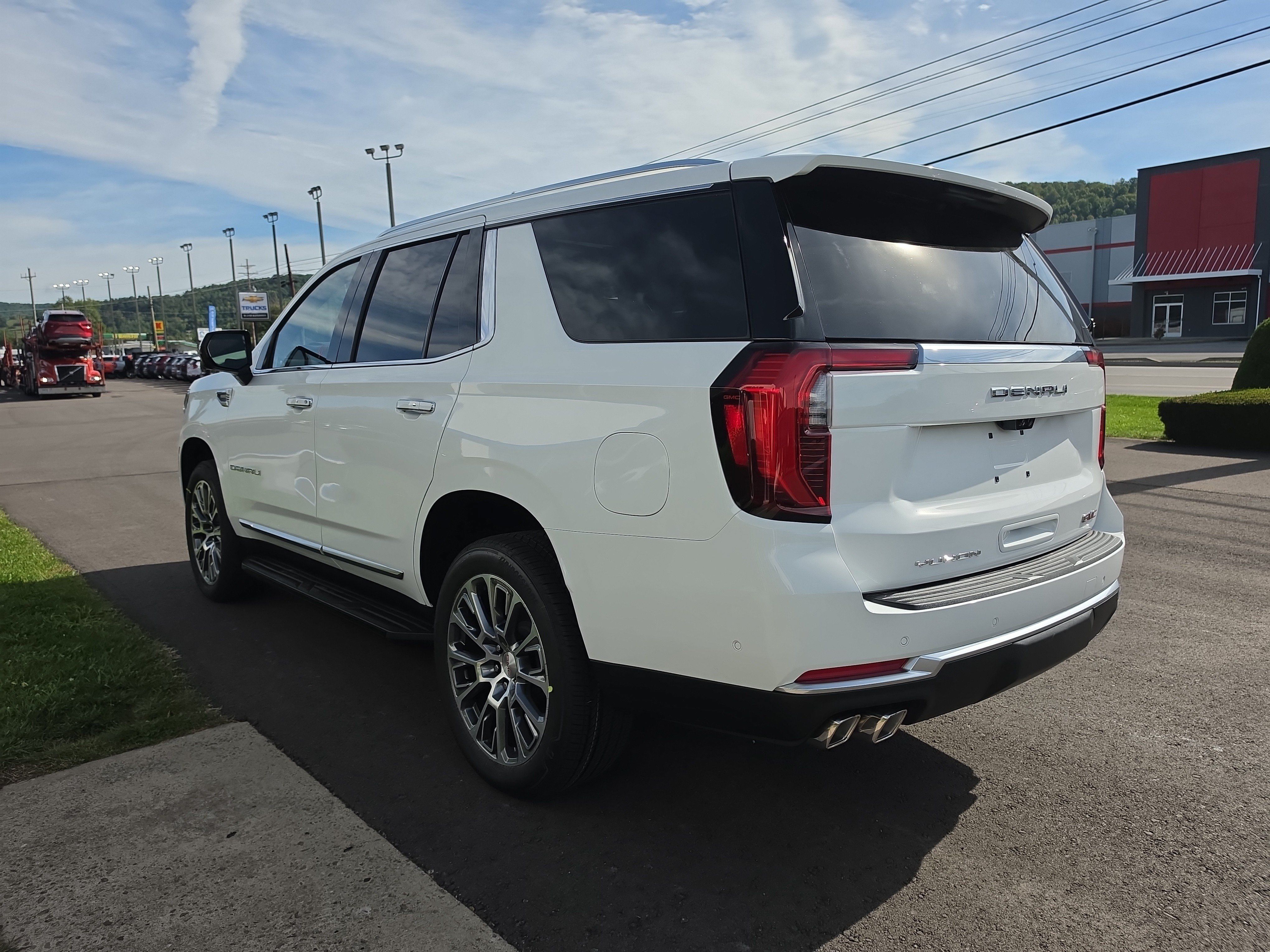 New 2026 GMC Yukon Denali w/ Advanced Technology Package AWD/4WD image 6