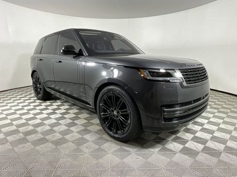 Used 2023 Land Rover Range Rover Autobiography image 6