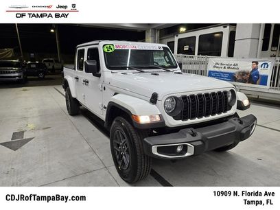 Used 2024 Jeep Gladiator Sport