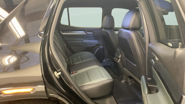 Used 2026 GMC Terrain AT4 w/ Convenience Package III AWD/4WD image 31