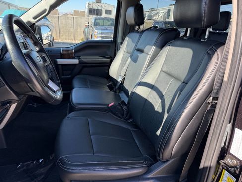 Used 2020 Ford F150 Lariat w/ Max Trailer Tow Package image 19