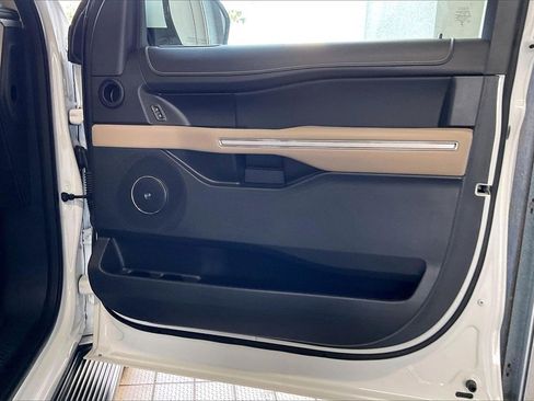 Used 2024 Ford Expedition Max Limited image 24