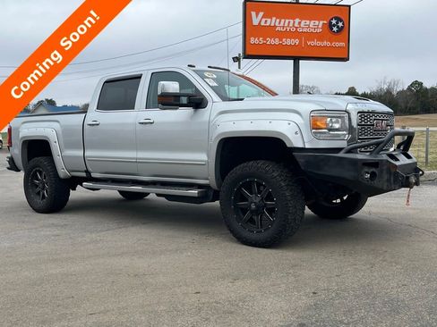 Used 2019 GMC Sierra 2500 Denali w/ Duramax Plus Package image 1