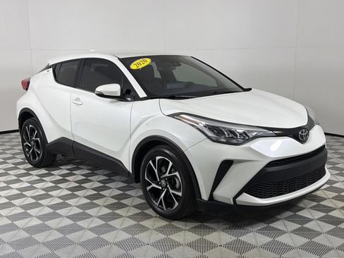 Used 2020 Toyota C-HR XLE image 3