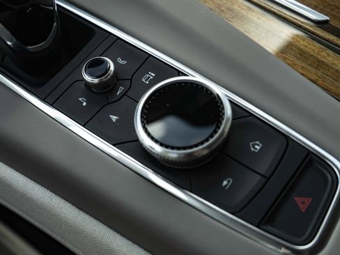 Used 2024 Cadillac Escalade Premium Luxury Platinum w/ LPO, Floor Liner Package AWD/4WD image 34