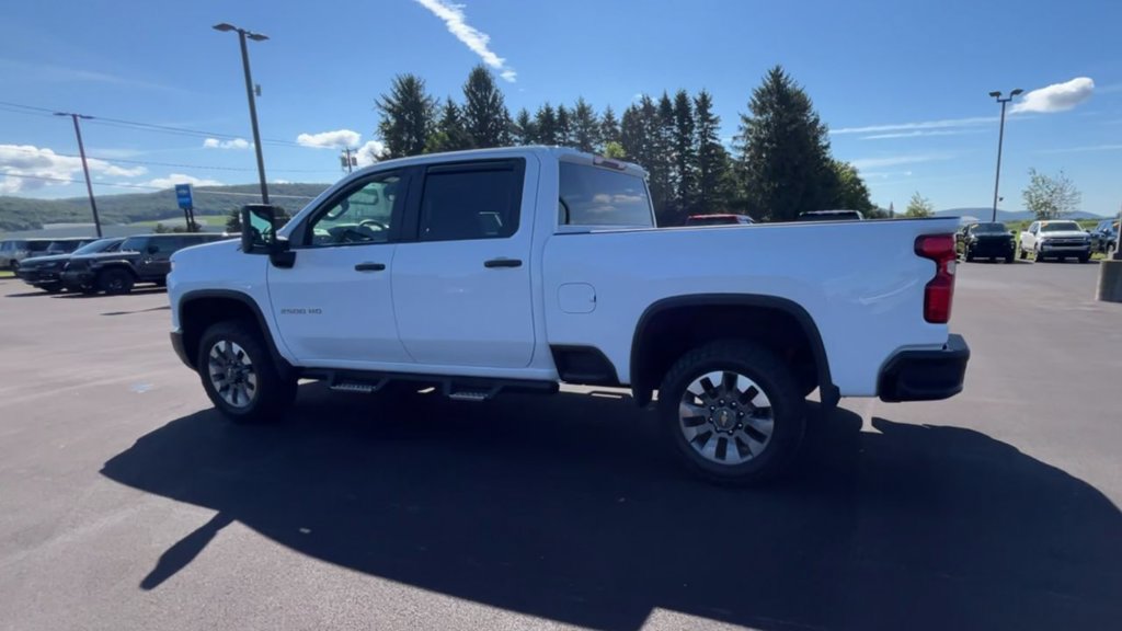 Used 2024 Chevrolet Silverado 2500 Custom w/ Custom Value Package AWD/4WD image 6