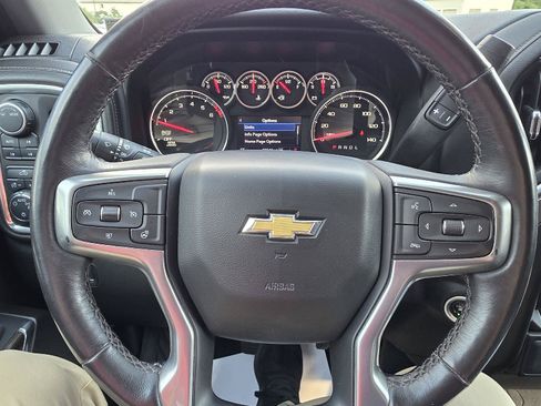 Used 2022 Chevrolet Silverado 1500 LT AWD/4WD image 12