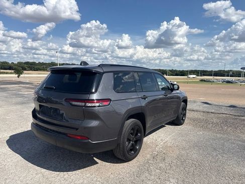 Used 2023 Jeep Grand Cherokee L Laredo AWD/4WD image 8