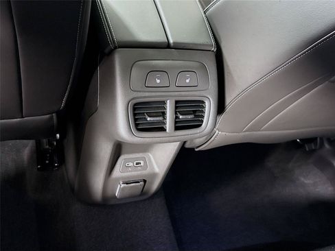 Used 2023 Buick Envision Avenir AWD/4WD image 20