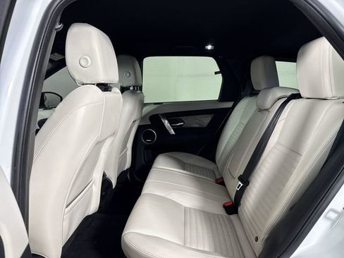 Used 2023 Land Rover Discovery Sport SE image 21