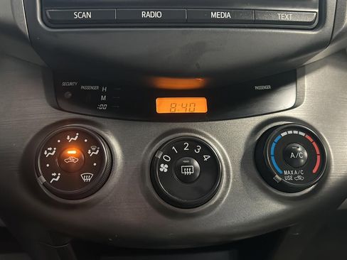 Used 2012 Toyota RAV4 4WD w/ Value Pkg image 23