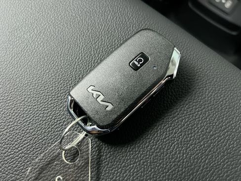 Certified 2025 Kia Soul GT-Line w/ GT-Line Technology Package FWD image 36