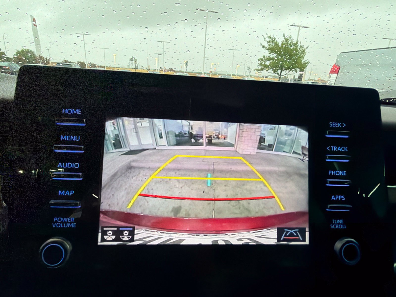 Used 2023 Toyota Camry SE w/ Convenience Package FWD image 33