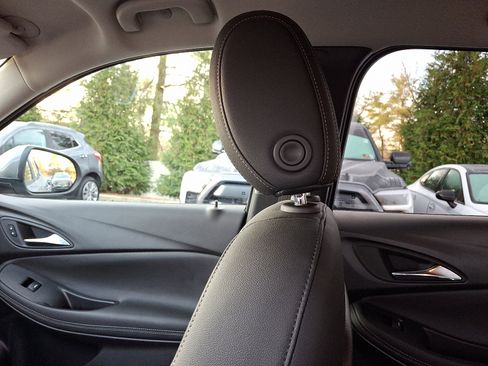 Certified 2023 Buick Encore GX Preferred image 17