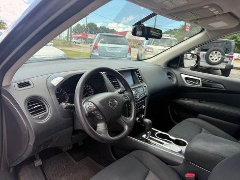Used 2017 Nissan Pathfinder S FWD image 10