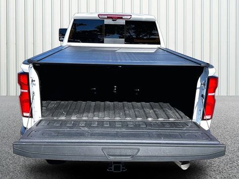 Used 2025 Chevrolet Silverado 2500 ZR2 w/ Technology Package image 26