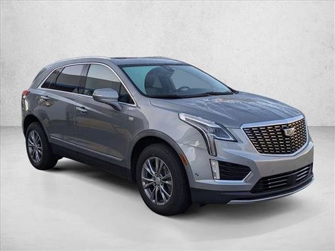 Used 2023 Cadillac XT5 Premium Luxury w/ Technology Package image 3