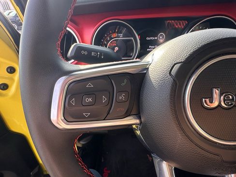 Used 2023 Jeep Wrangler Unlimited Rubicon w/ LED Lighting Group image 15