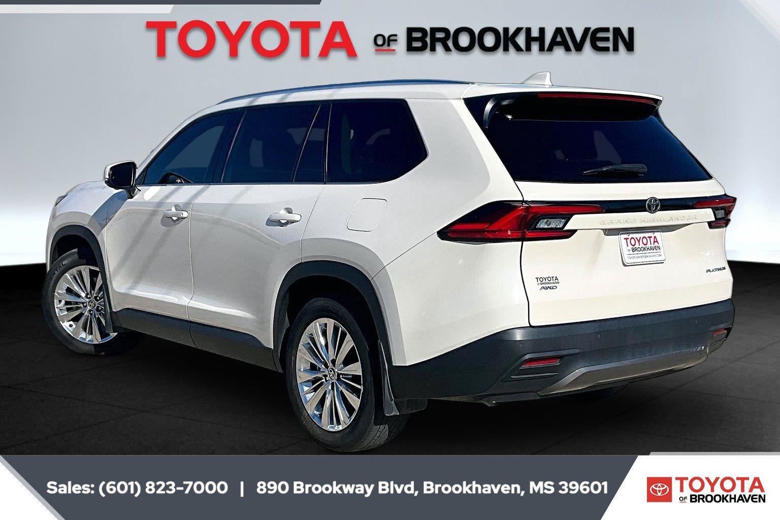 Used 2024 Toyota Grand Highlander AWD image 2