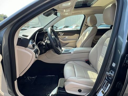 Used 2022 Mercedes-Benz GLC 300 4MATIC image 24