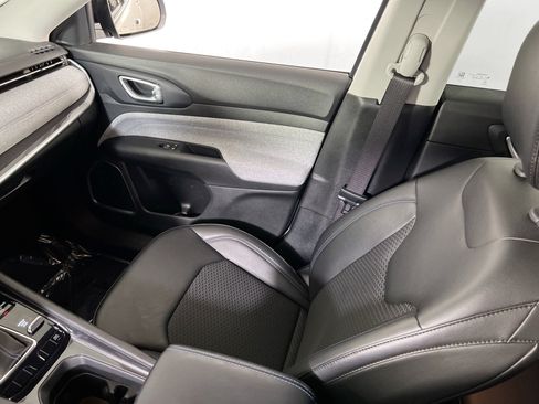 Used 2022 Jeep Compass Latitude AWD/4WD image 21
