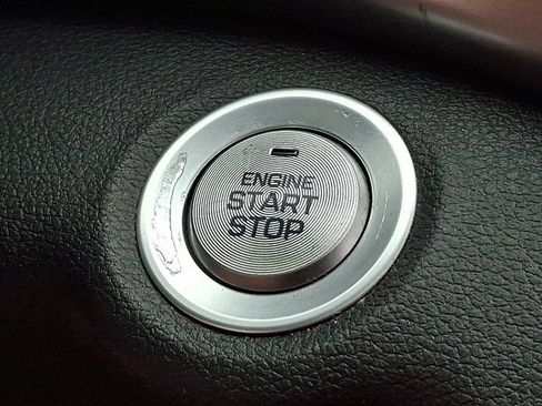 Used 2020 Hyundai Elantra Value Edition w/ Winter Weather Package FWD image 17
