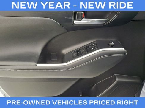 Certified 2022 Toyota Highlander XLE image 14